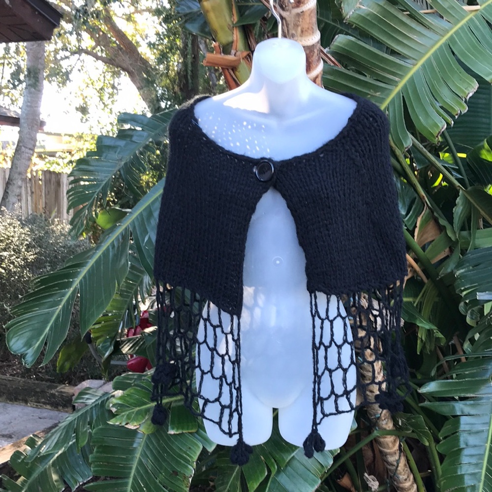 Crochet rosette capelet